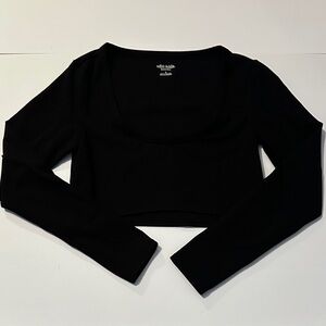 Black Long Sleeve Crop Top